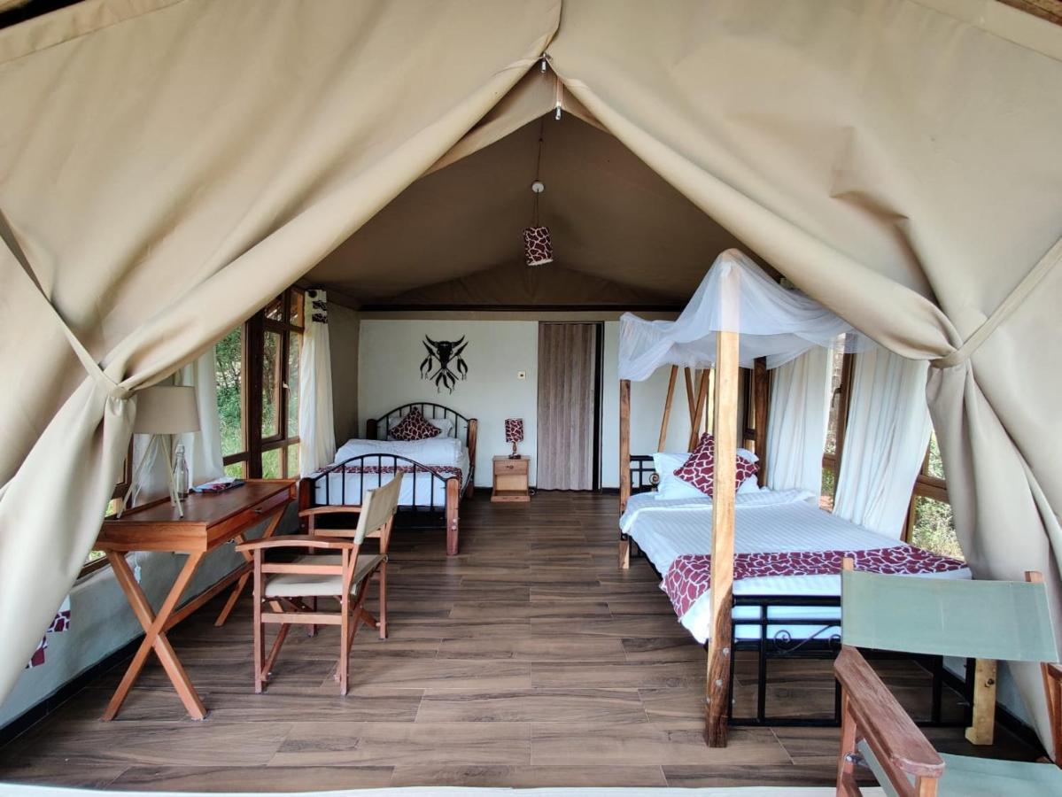 Luxury tent Oldonyo Orok